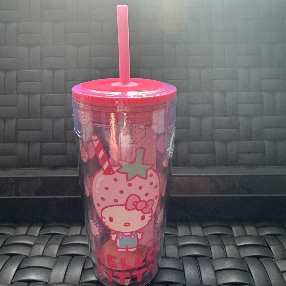 Hello Kitty Pink Straw Cup